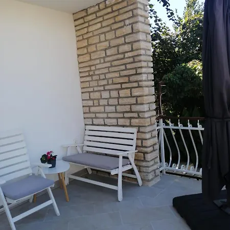 Apartments Kursan Seget Vranjica Exterior photo